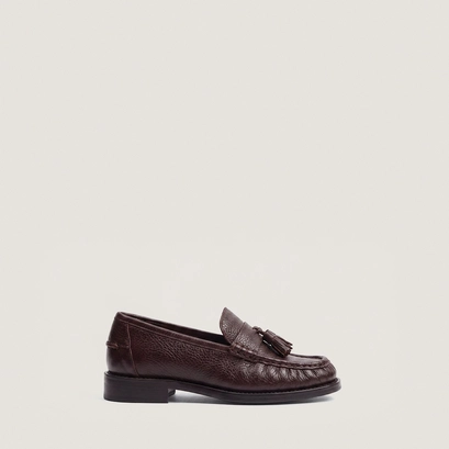 Loafers with tassels brown
