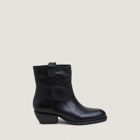 Round-toe ankle boots with block heels in black grained leather | TERRA
