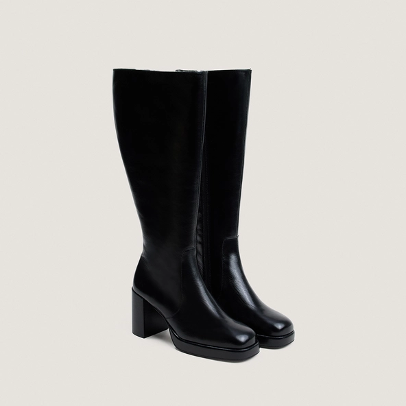 Platform boots in black aged leather calf size L|BAM