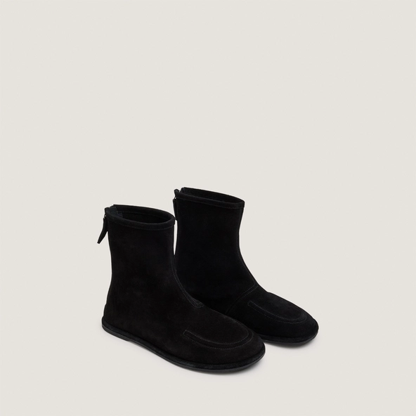 Flat low boots in black split leather | JOYCE
