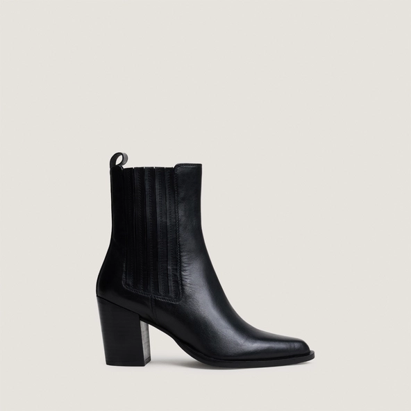 Heeled and gathered ankle boots in black leather | PIPA