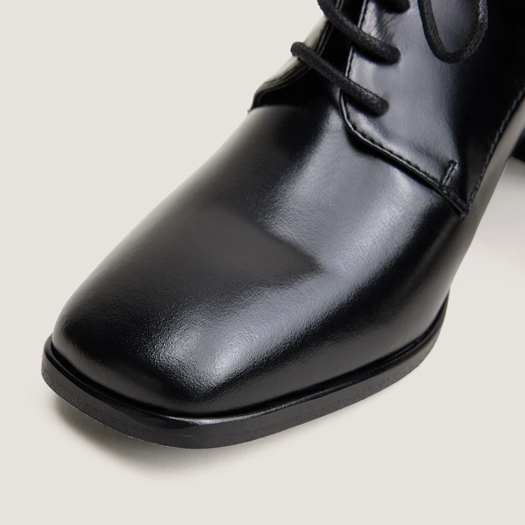 Heeled lace-up loafers in black leather | VAXANA