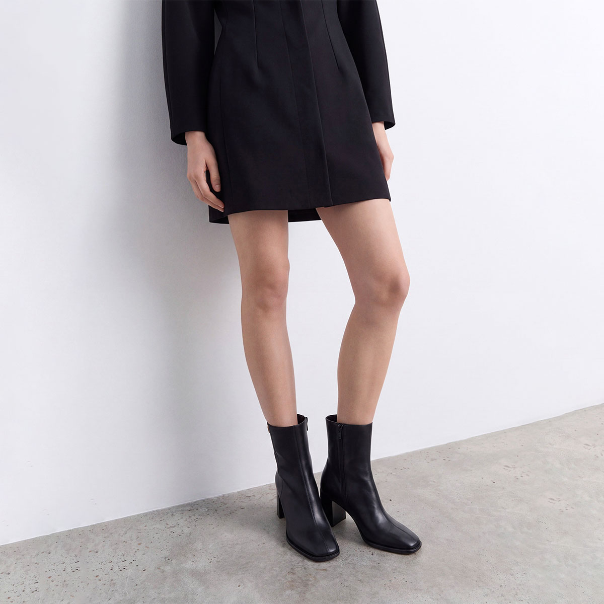 Heeled monogram ankle boots black