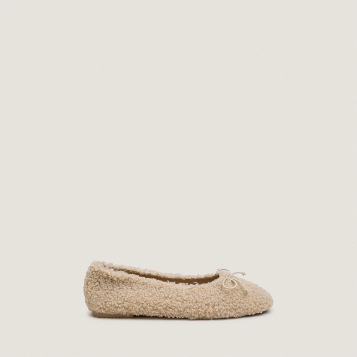 Slippers in beige fluffy | JANUARY