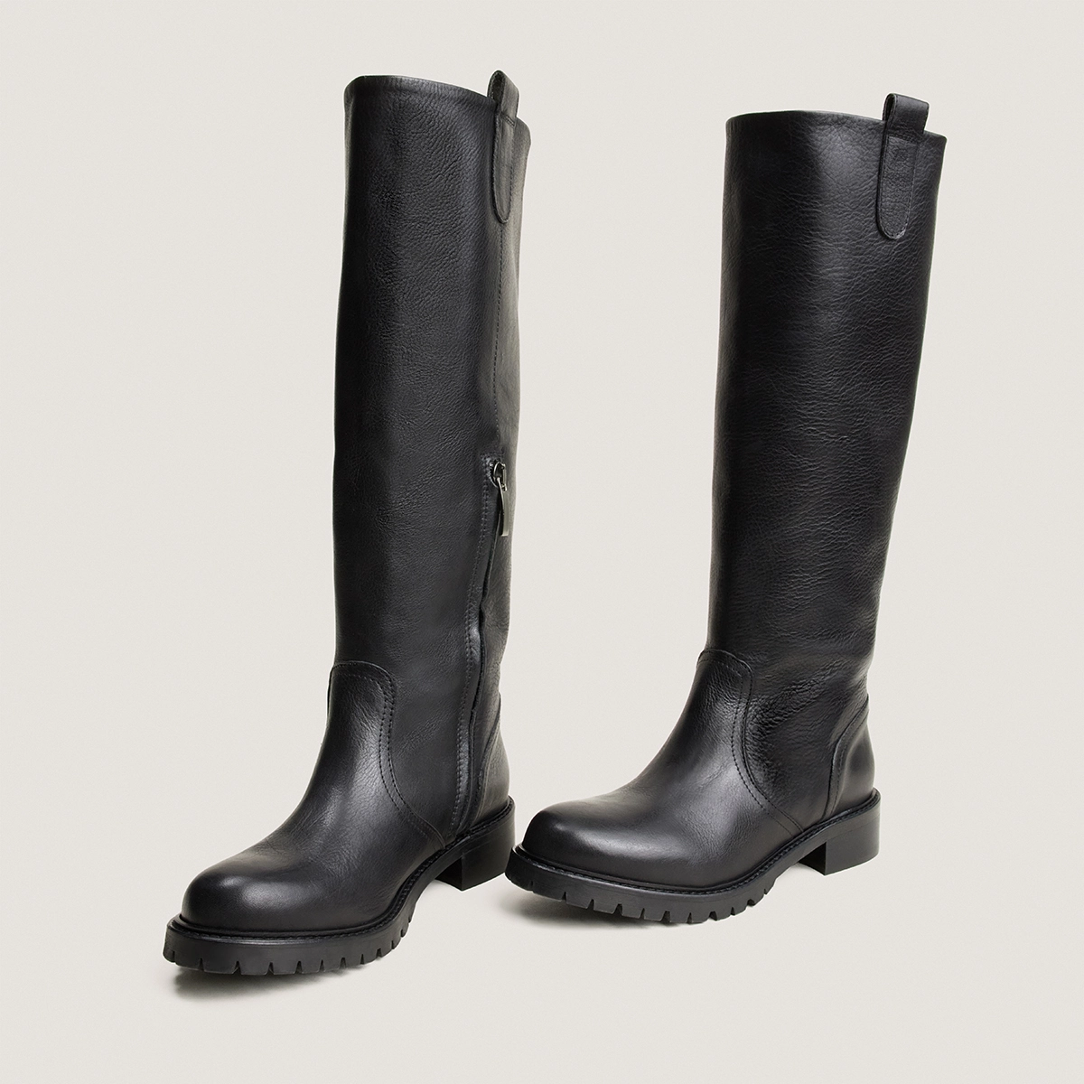 Tall Boots with Lug Soles in black grained leather | ROXY