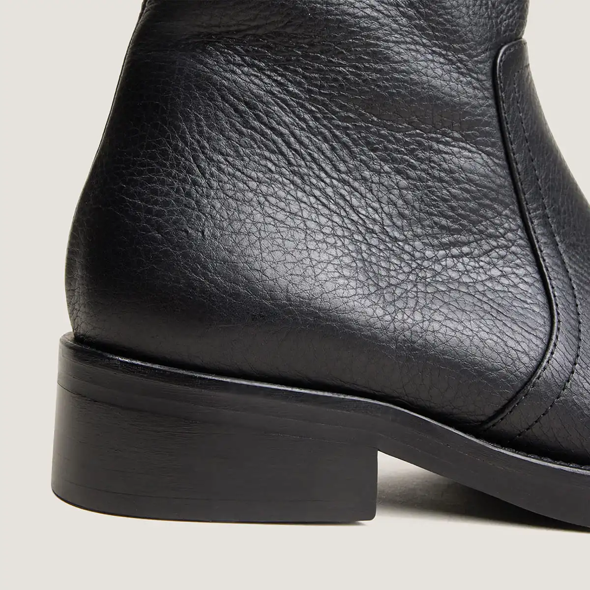 Lace-up heeled ankle boots in black grained leather | DIO