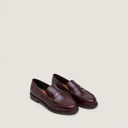 Round-toe loafers brown