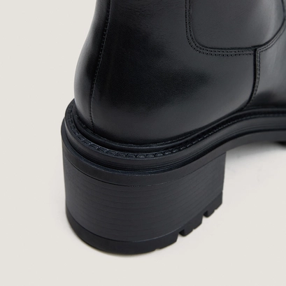 Ankle boots with lug soles black