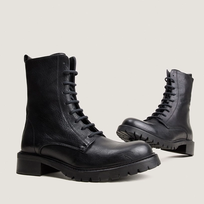 Lace-up lowboots black