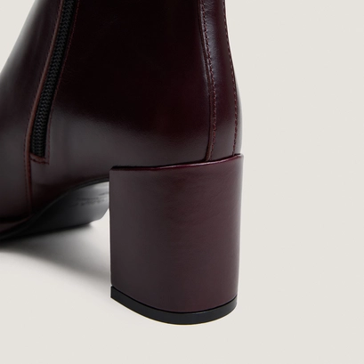 Heeled ankle boots burgundy