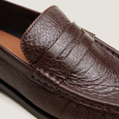 Round toe loafers brown