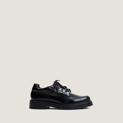 Lace-up derbies black