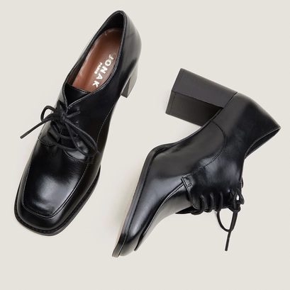 Heeled Derbies black