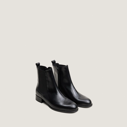 Elastic-sided boots black