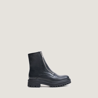 Boots with lug soles and zip black