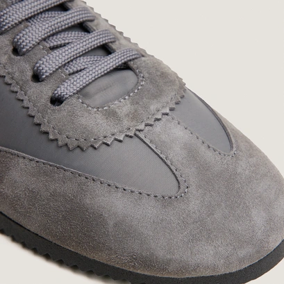 Lace-up sneakers grey