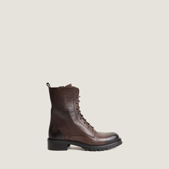Lace-up lowboots in brown grained leather | ROMAIN