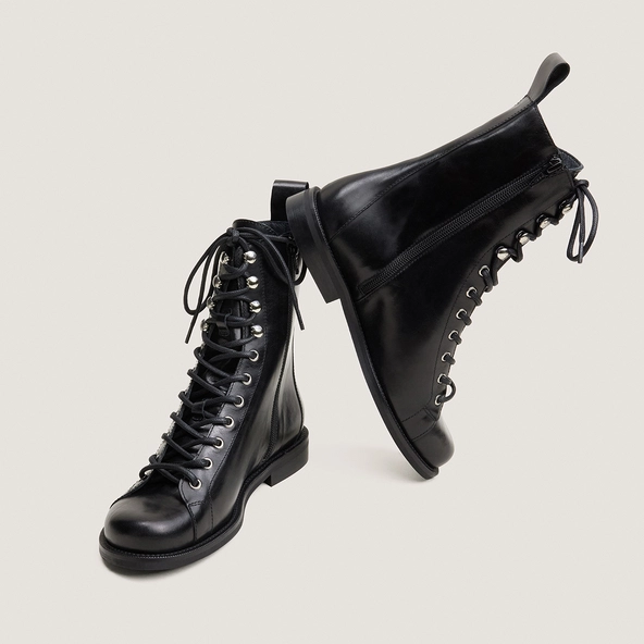 Lace-up derbies in black leather | DALIX