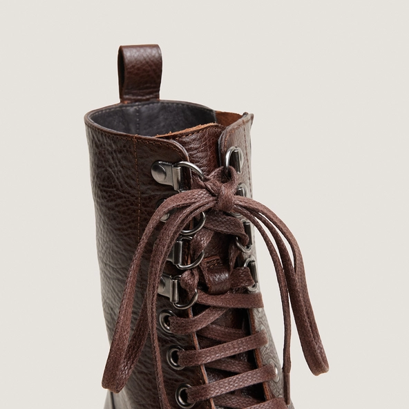 Lace-up heeled ankle boots in brown grained leather | DOLL