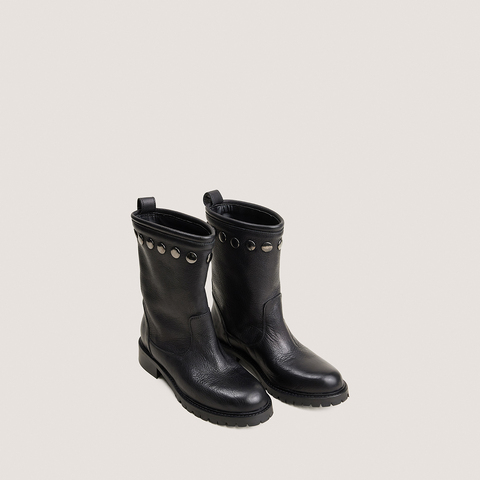 Rivets lowboots with lug soles black