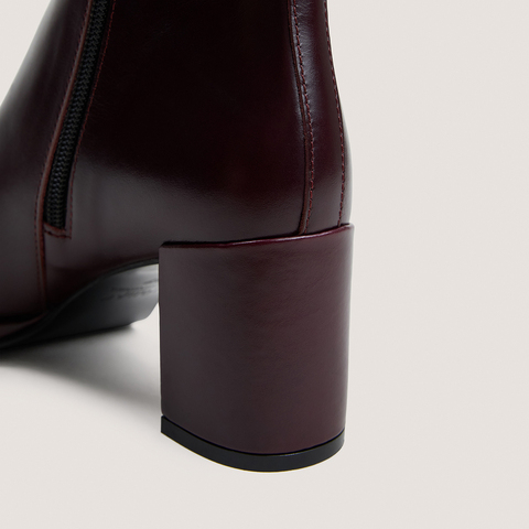 Heeled ankle boots burgundy
