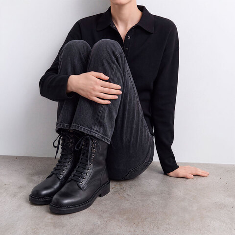 Lace-up heeled lowboots black