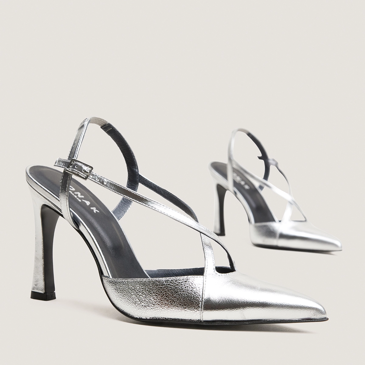 Heeled Pumps in silver metallic leather and silver crackled leather | DAUTOMNE