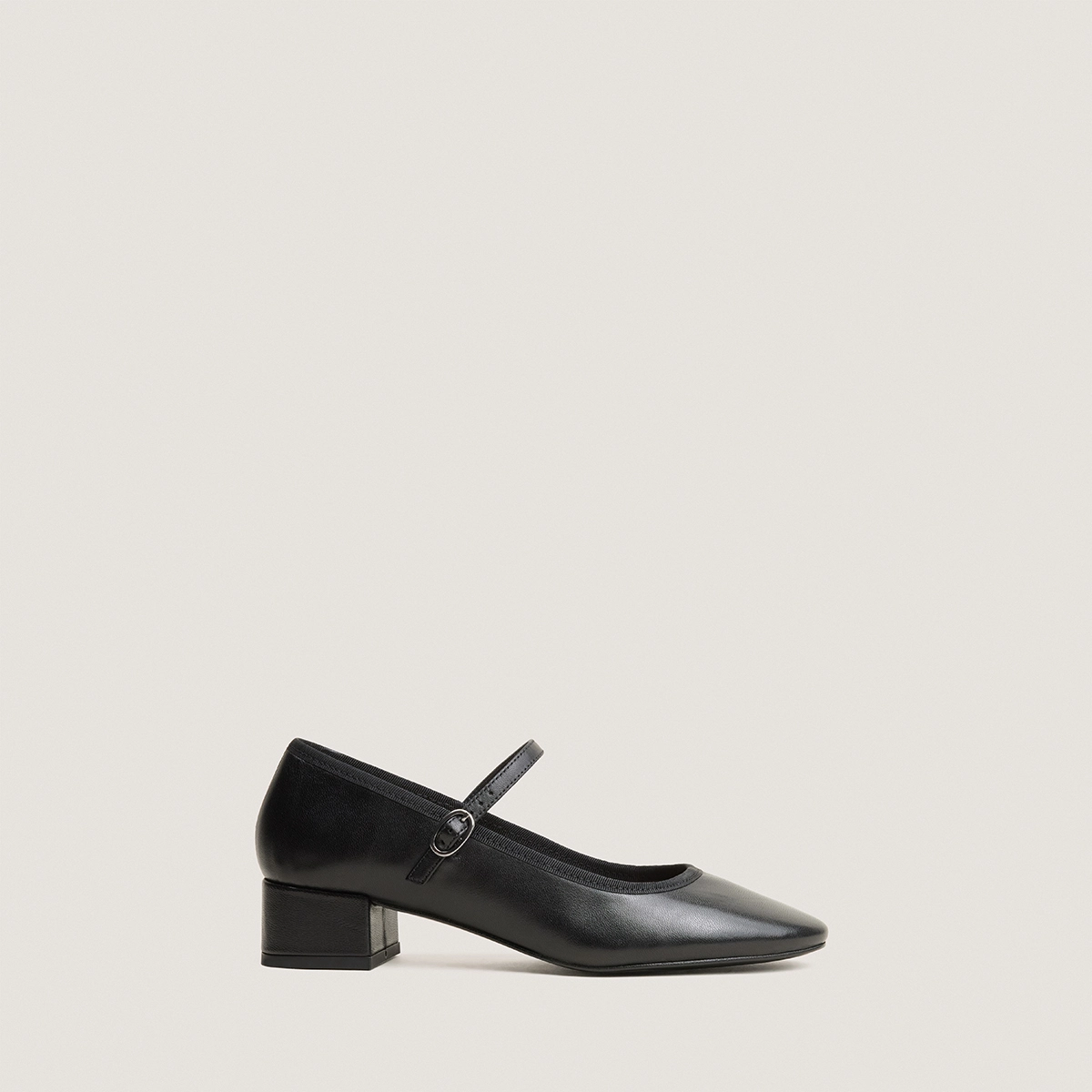 Heeled mary janes in black leather | DOURO