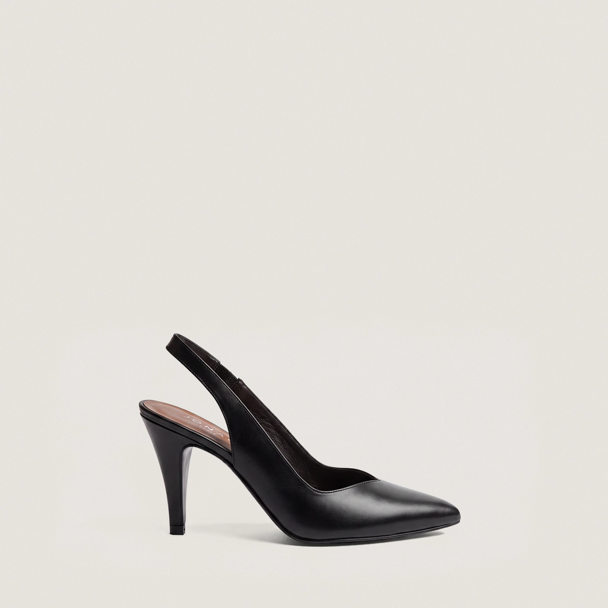 Pointed-toe slingback pumps in black leather | DILETTO