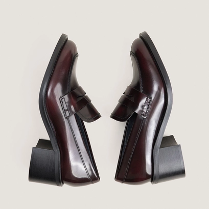 Heeled loafers burgundy