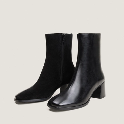 Heeled ankle boots black