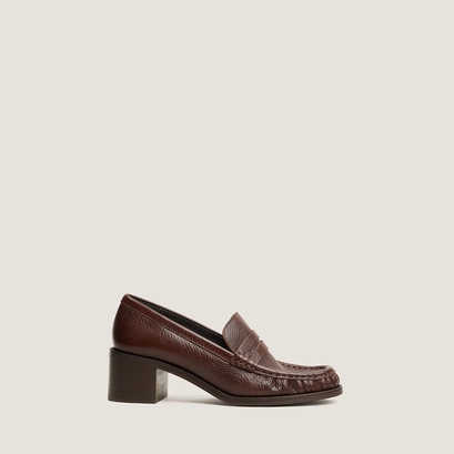 Heeled loafers brown
