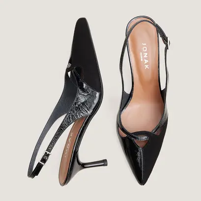 Heeled pumps black