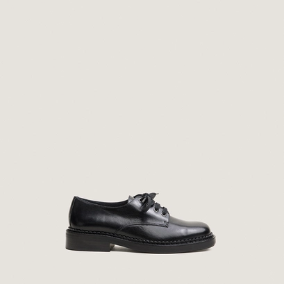 Lace-up derbies black