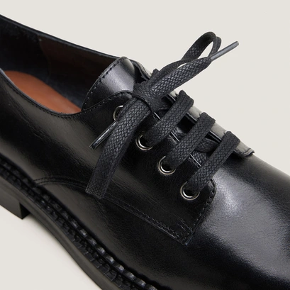 Lace-up derbies black