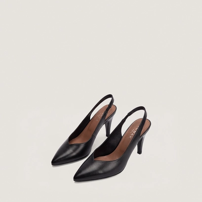 Pointed-toe slingback pumps black