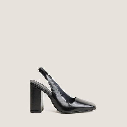 Square-Toe Heeled Pumps in black leather | dack