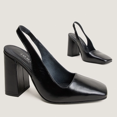 Square-Toe Heeled Pumps in black leather | dack
