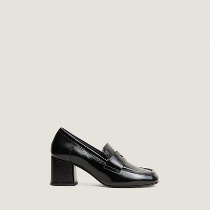 Loafers with square-toes black