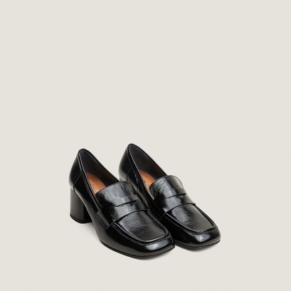 Loafers with square-toes black