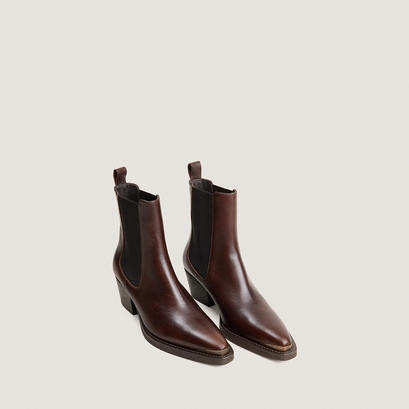 Lowboots with pointed-toes brown