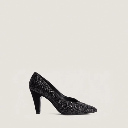 Pumps with pointed toes black