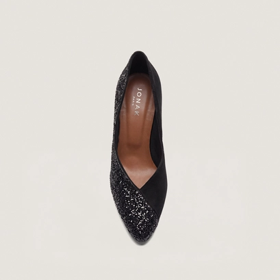 Pumps with pointed toes black