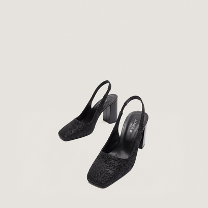 Square-Toe Heeled Pumps black