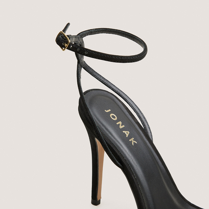 Heeled sandals in black suede | fabuleuse