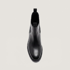 Round-toe boots black