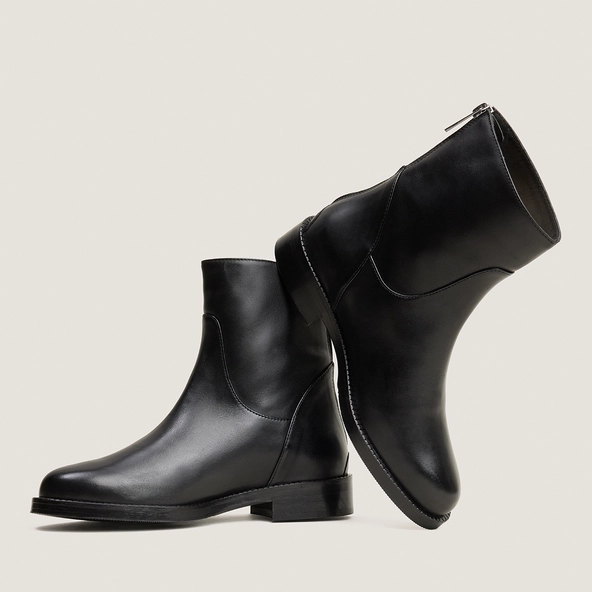 Zip heeled ankle boots in black leather | VELDA