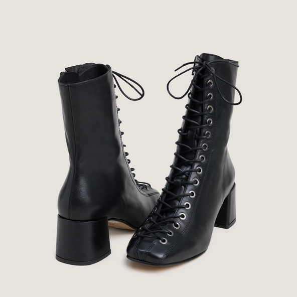 Heeled ankle boots in black leather | VAMELINE