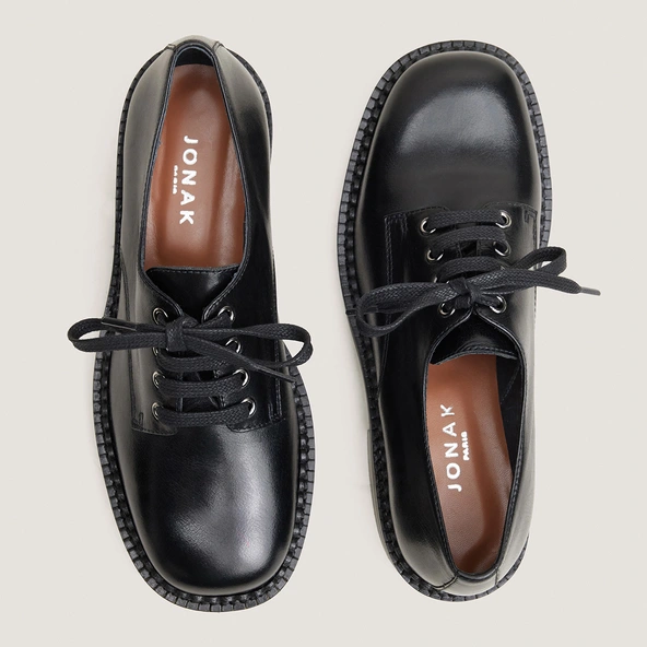 Lace-up derbies in black leather | DIVONE