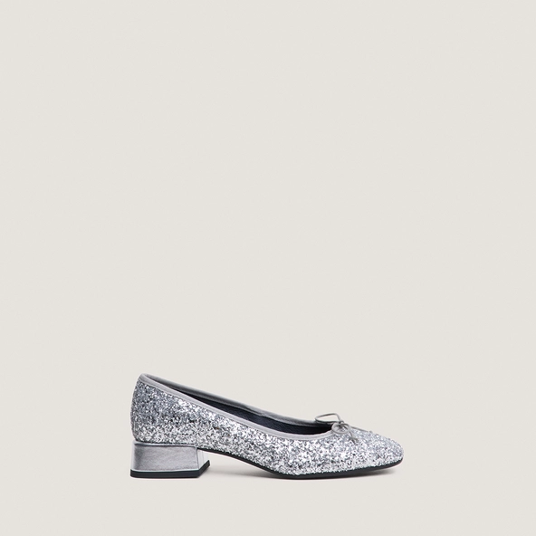 Round-Toe Ballet Flats in silver glitter and silver mirror leather | DYBIL